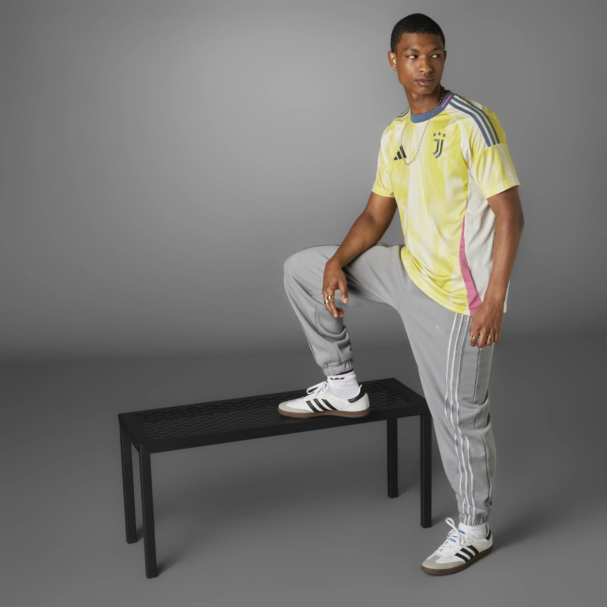 adidas Juventus Turin Fußball - Auswärtstrikot 24/25 Men (pure sulfur, M) - Image 8