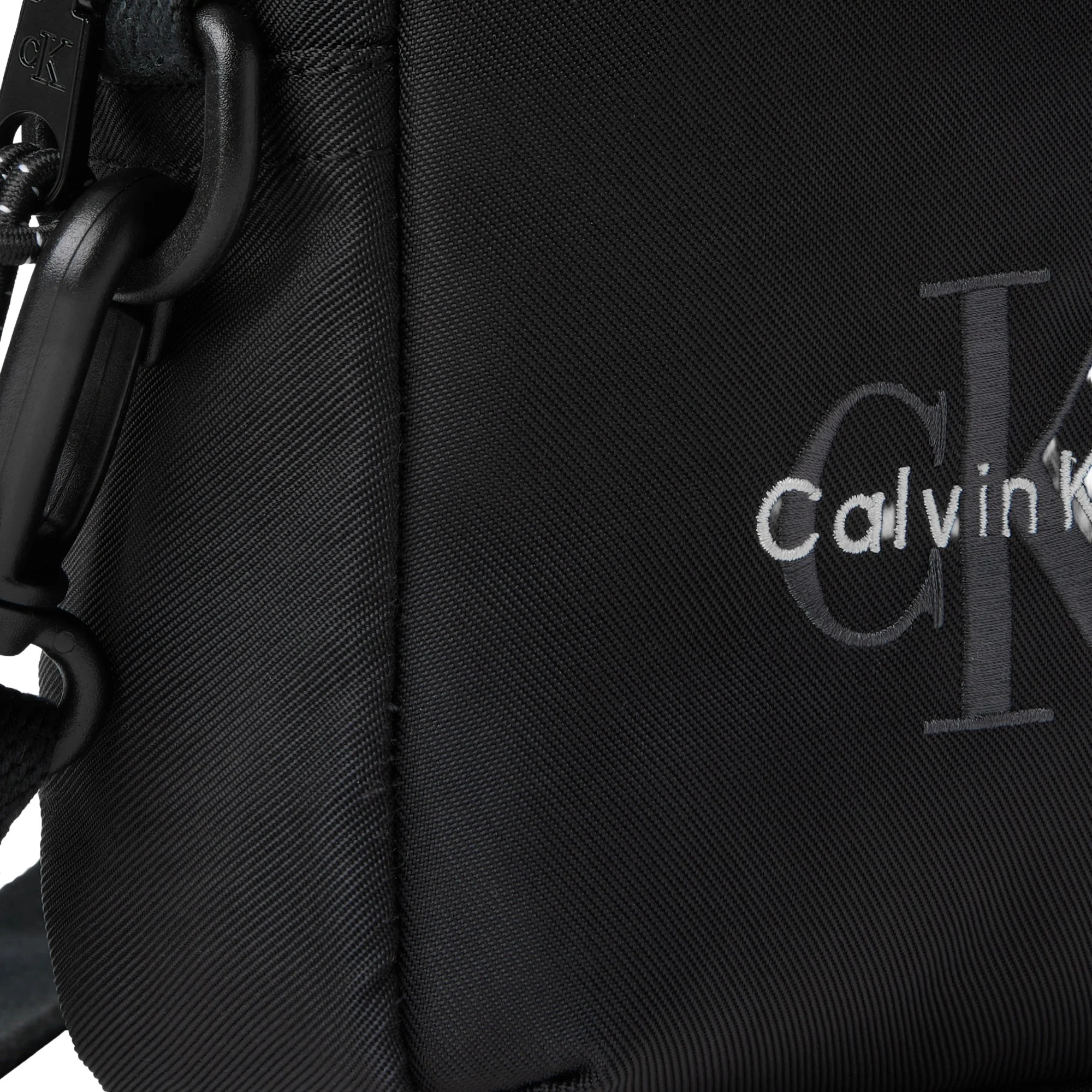 Calvin Klein Bold Logo - Umhängetasche 28 cm (black) - Image 4