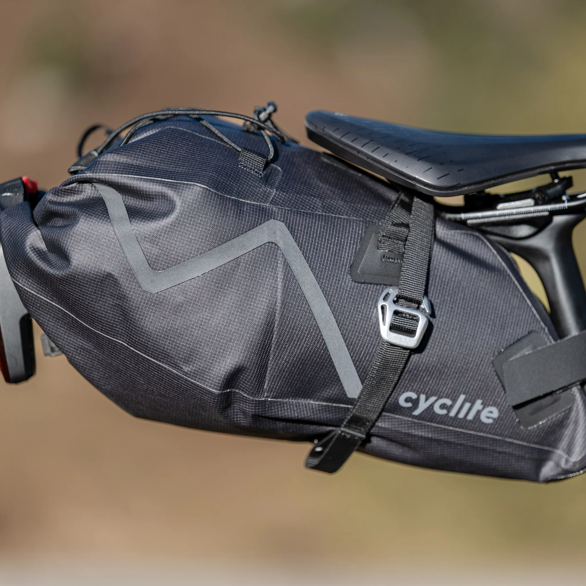 Cyclite Saddle Bag Small / 02 - Satteltasche (Bikepacking) 38 cm (black) - Image 5