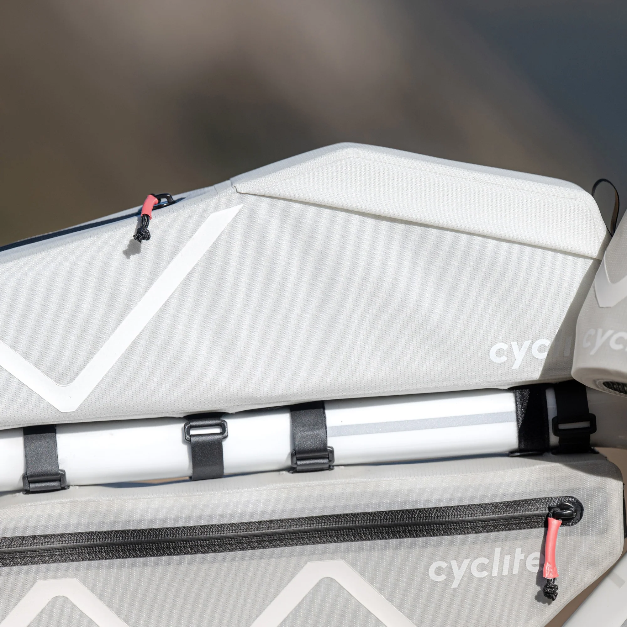 Cyclite Top Tube Bag Large / 02 -  Rahmentasche (Bikepacking) 42 cm (light grey) - Image 8