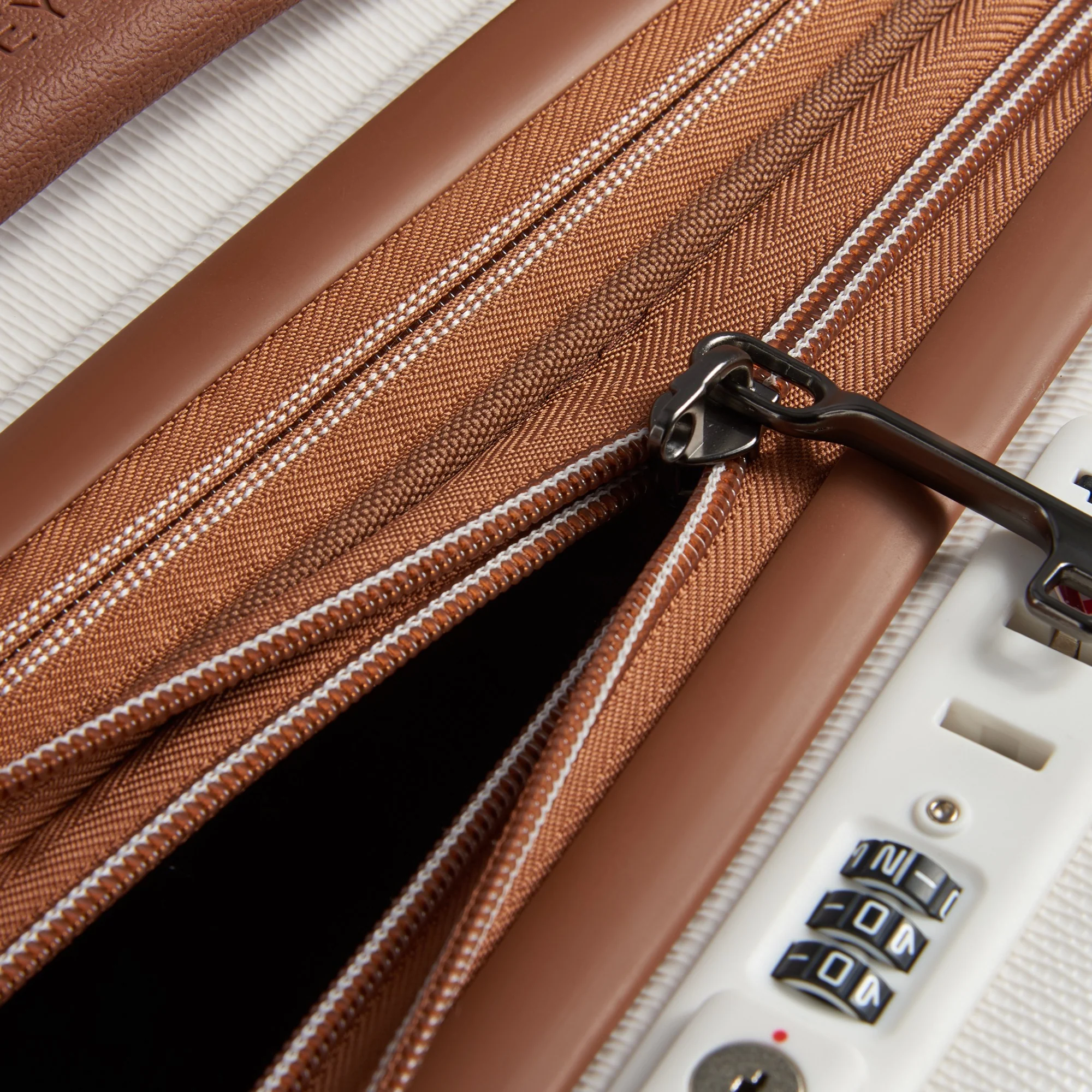 Delsey Paris Chatelet Air 2.0 - 4-Rollen-Kabinentrolley 55 cm erw. 14" USB (angora) - Image 9