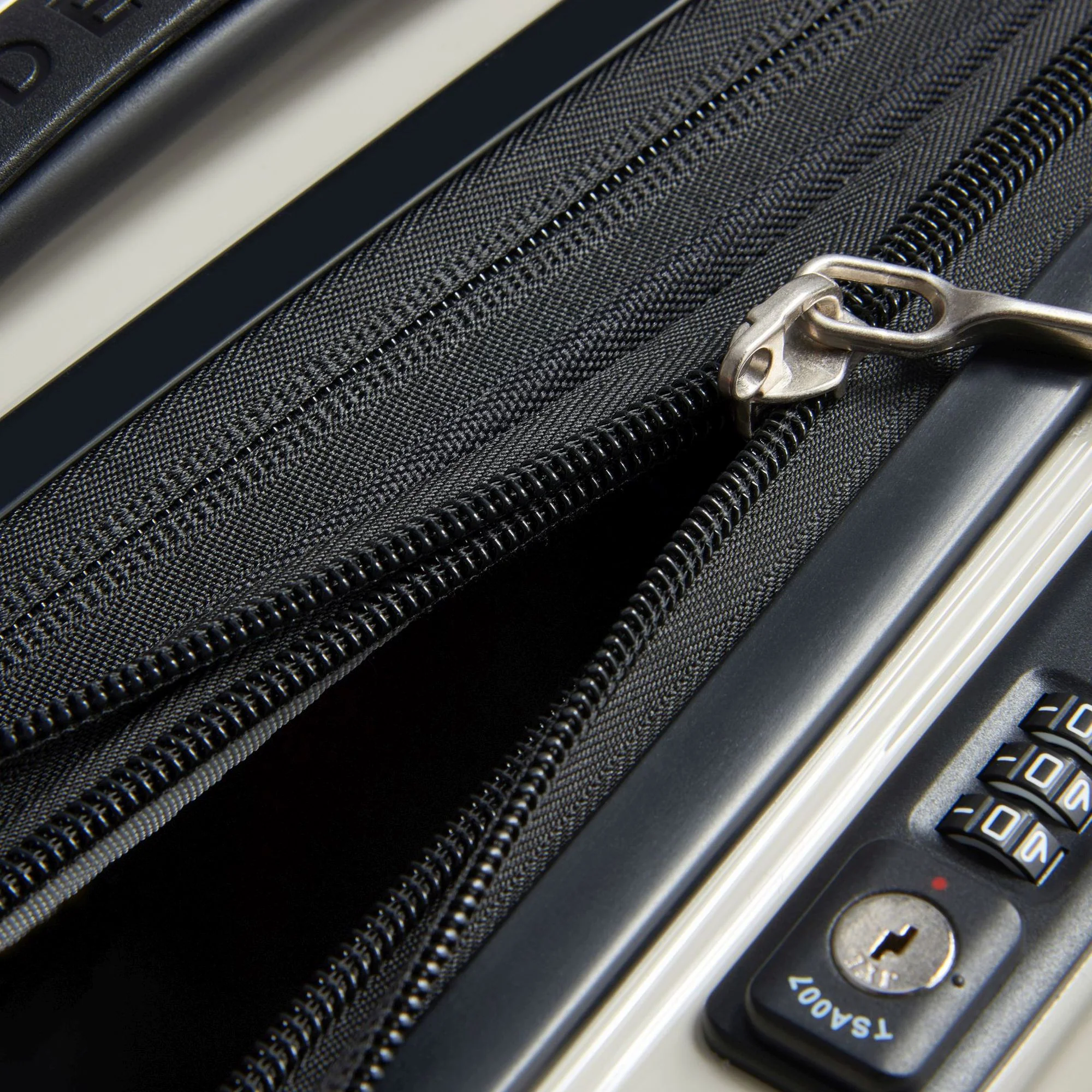 Delsey Paris Shadow 5.0 - 4-Rollen-Kabinentrolley mit Vordertasche S 55 cm erw. USB (elfenbein) - Image 7