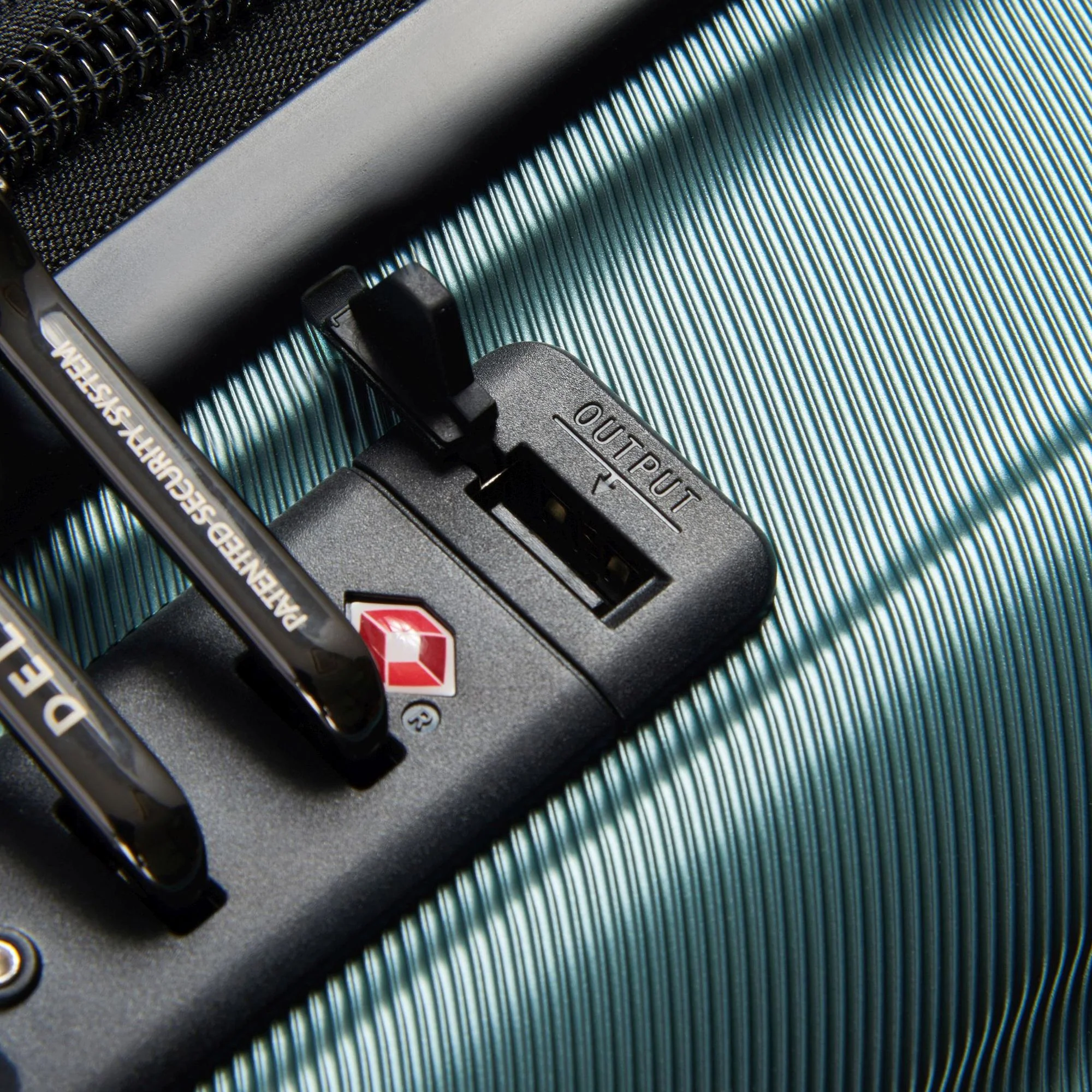Delsey Paris Shadow 5.0 - 4-Rollen-Kabinentrolley mit Vordertasche S 55 cm erw. USB (grün) - Image 9