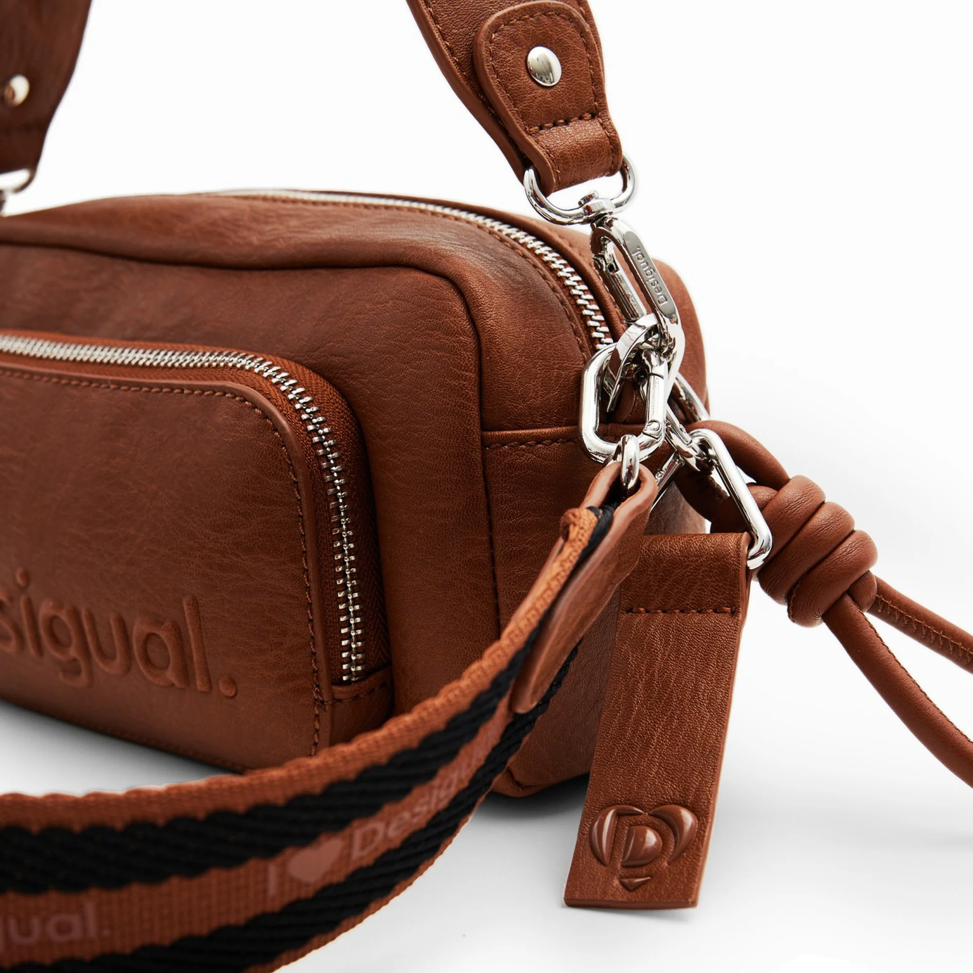 Desigual Half Logo - Umhängetasche 22 cm (cuero west) - Image 4