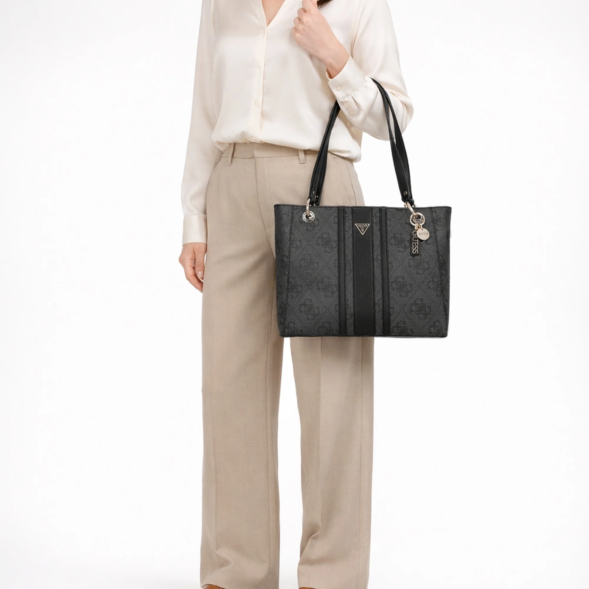 Guess Noelle ll Tote - Shopper 37 cm (coal logo) - Image 7