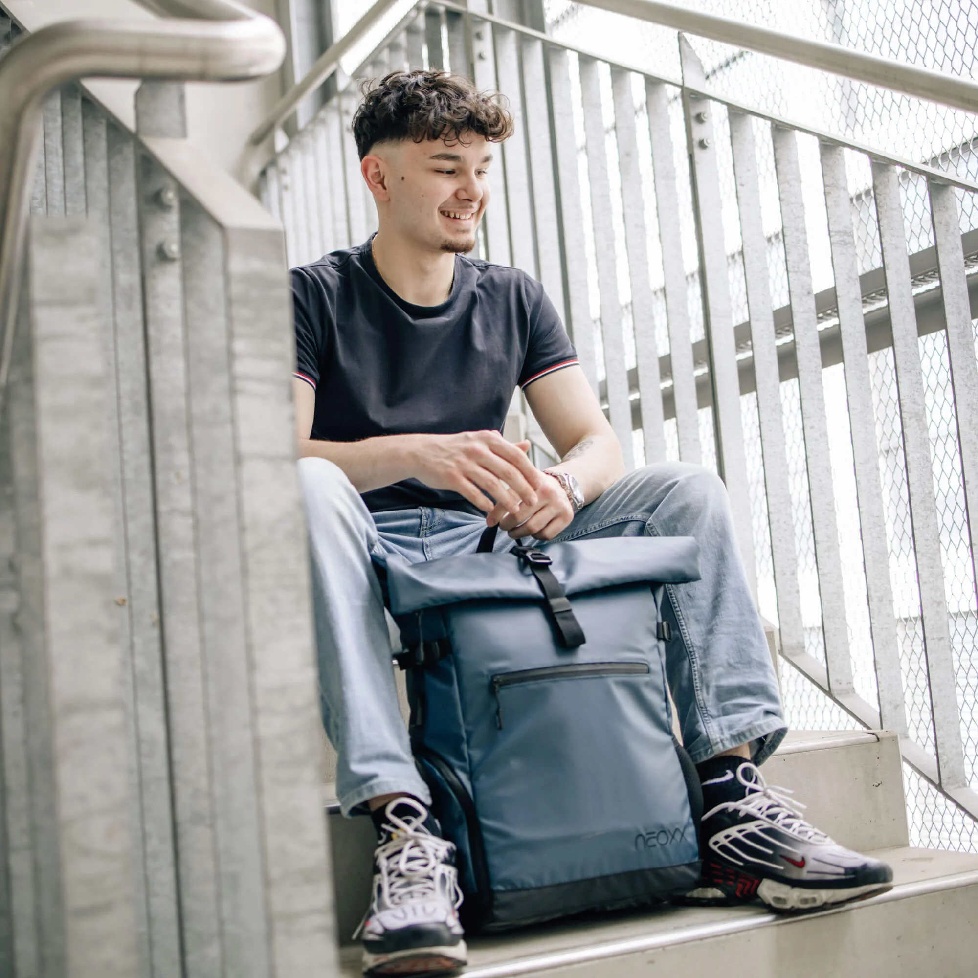 Neoxx VIBE Roll Top - Rucksack 15" 45 cm USB (nite) - Image 9