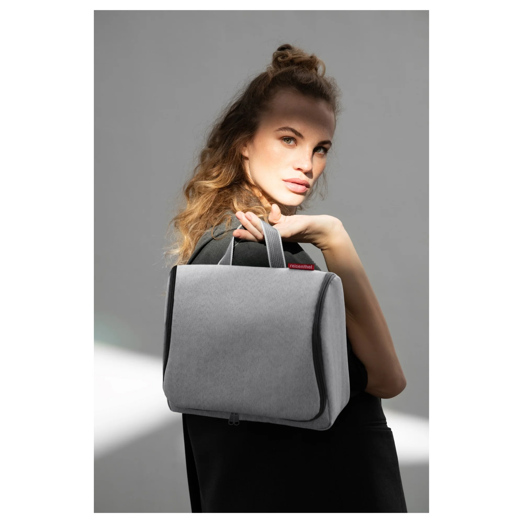 reisenthel cosmetics toiletbag XL - Kulturbeutel 28 cm (herringbone grey) - Image 4