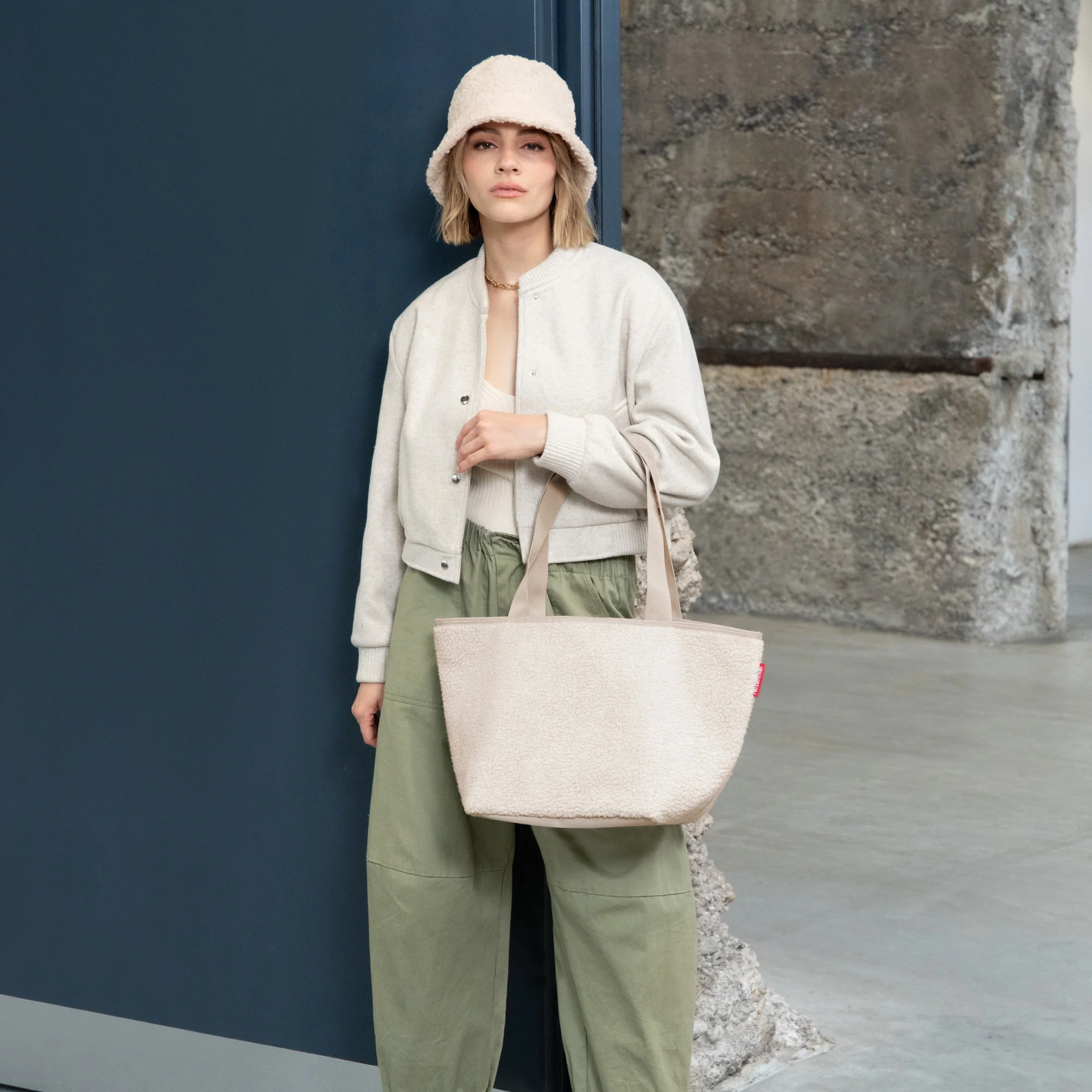 reisenthel shopper M - Shopper 51 cm (teddy sand) - Image 4