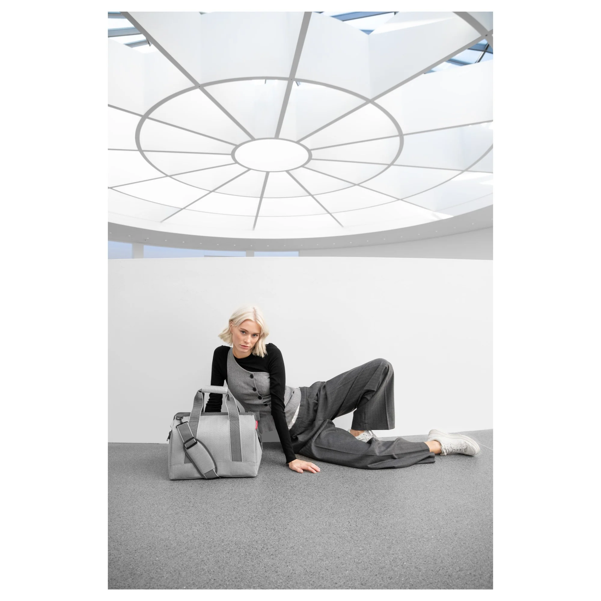 reisenthel travelling allrounder M - Reisetasche 40 cm (herringbone grey) - Image 4