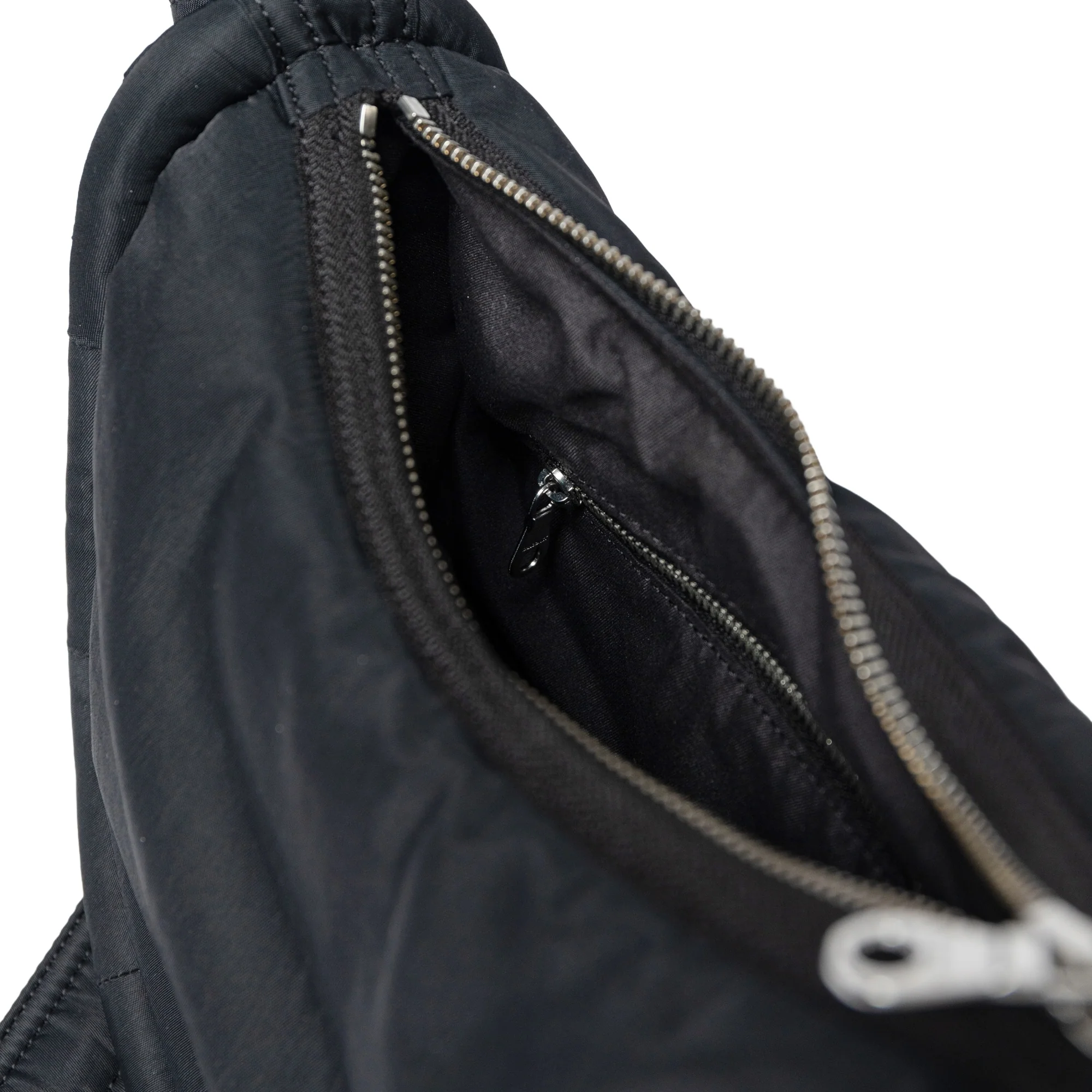 Sandqvist Curve Half Moon Bag S - Umhängetasche 26 cm (black) - Image 4