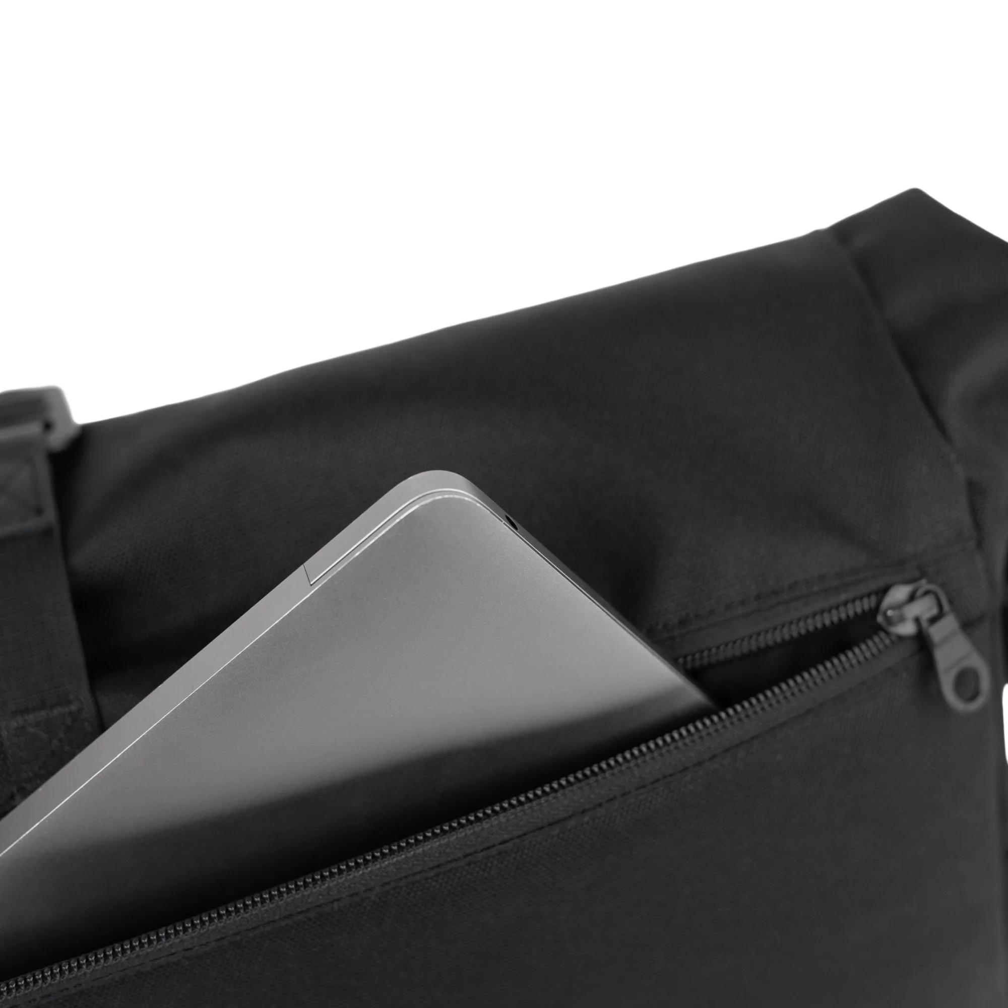 Sandqvist Icon Messenger Bag - Umhängetasche 14" 49 cm (black) - Image 5