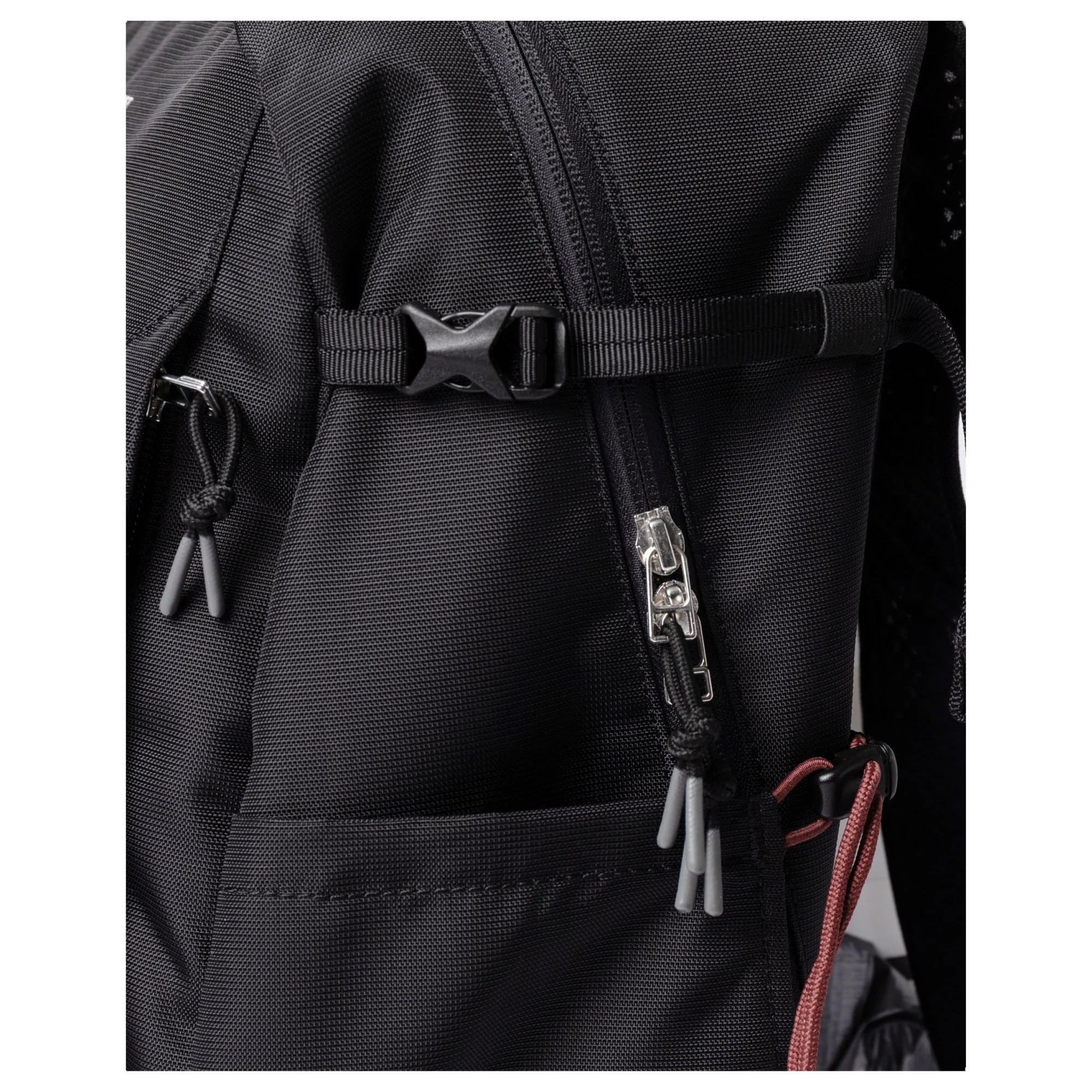 Sandqvist Ridge Hike - Rucksack 16" 42 cm (black) - Image 5