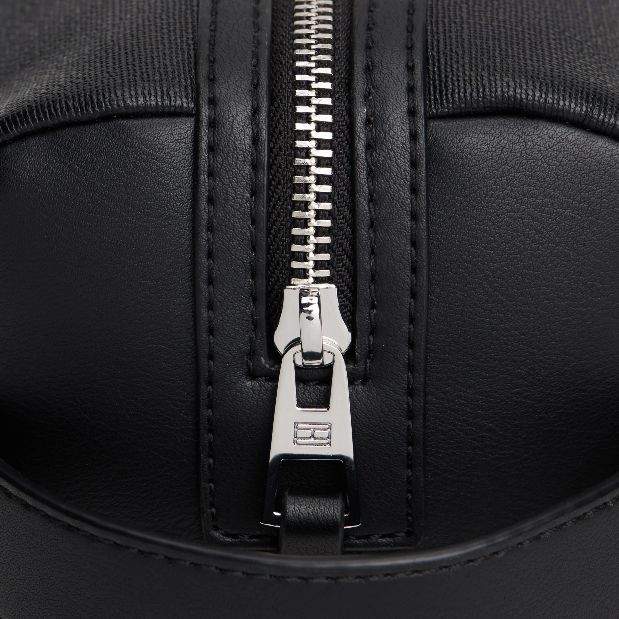 Tommy Hilfiger Modern - Kulturbeutel 25 cm (black) - Image 4